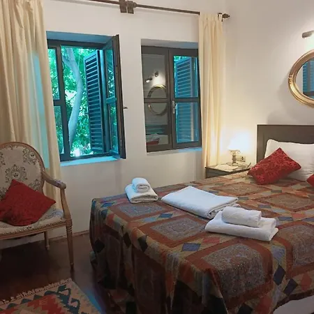 Hadrianus Pansion Otel